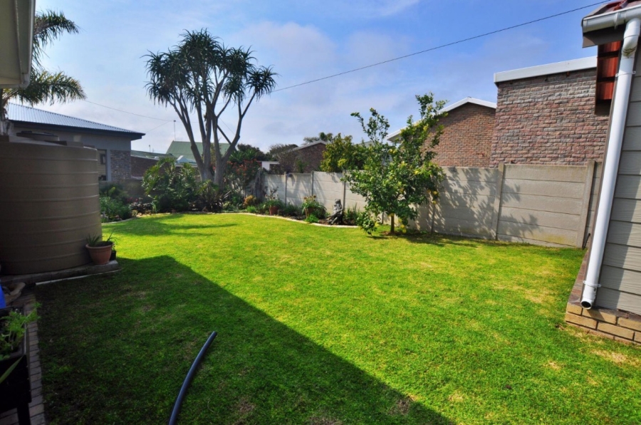 4 Bedroom Property for Sale in Fraaiuitsig Western Cape